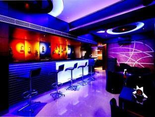 The Nines Business Hotel บังกาลอร์ ภายนอก รูปภาพ