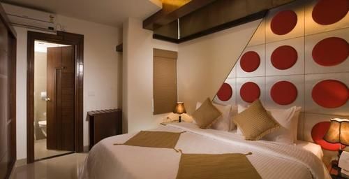 The Nines Business Hotel บังกาลอร์ ภายนอก รูปภาพ