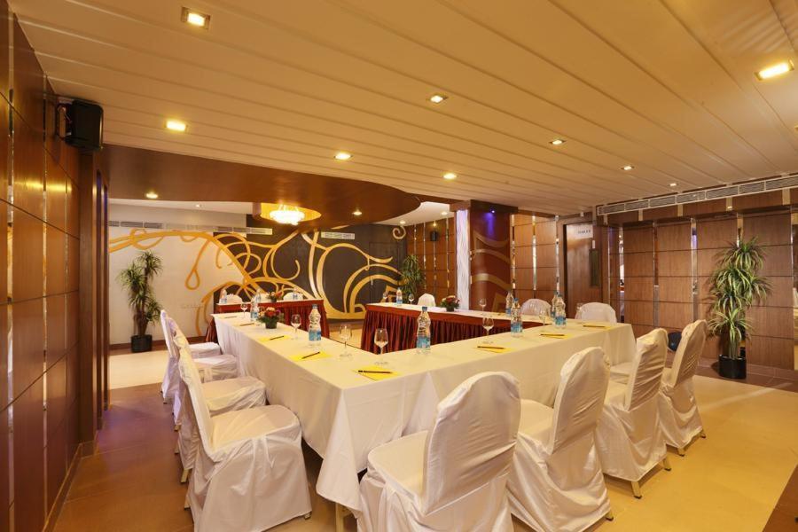 The Nines Business Hotel บังกาลอร์ ห้อง รูปภาพ